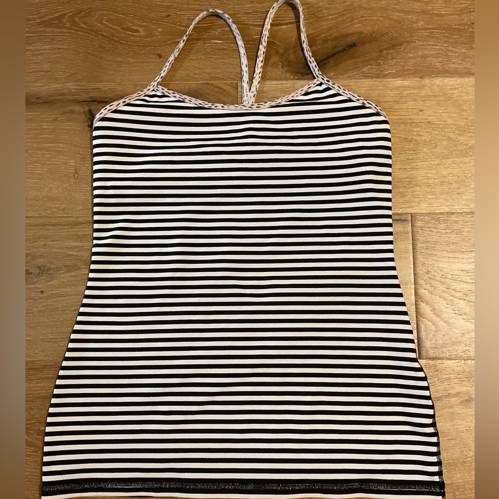 Black and white stripe Lululemon tank sz 10